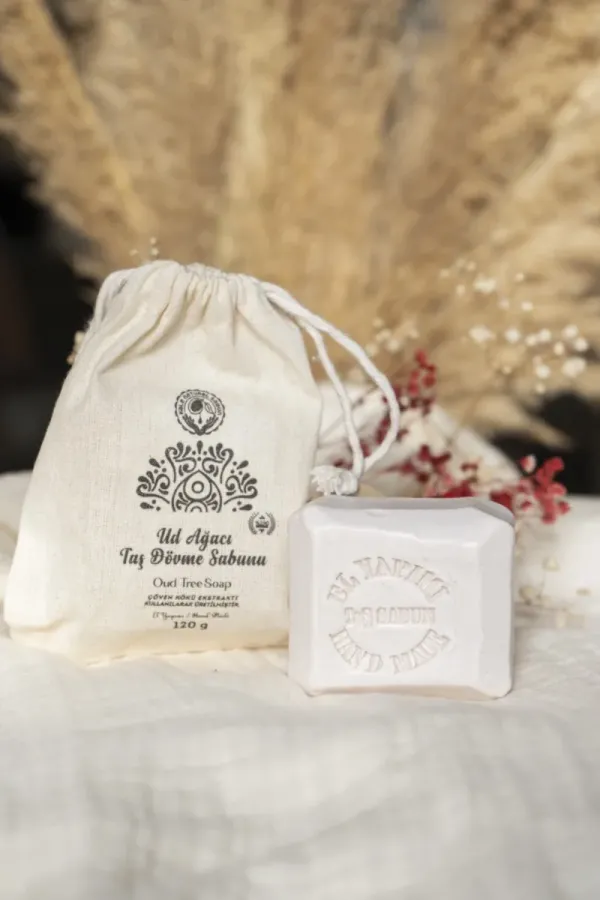 Ud Ağacı Taş Dövme Sabun (120 g)